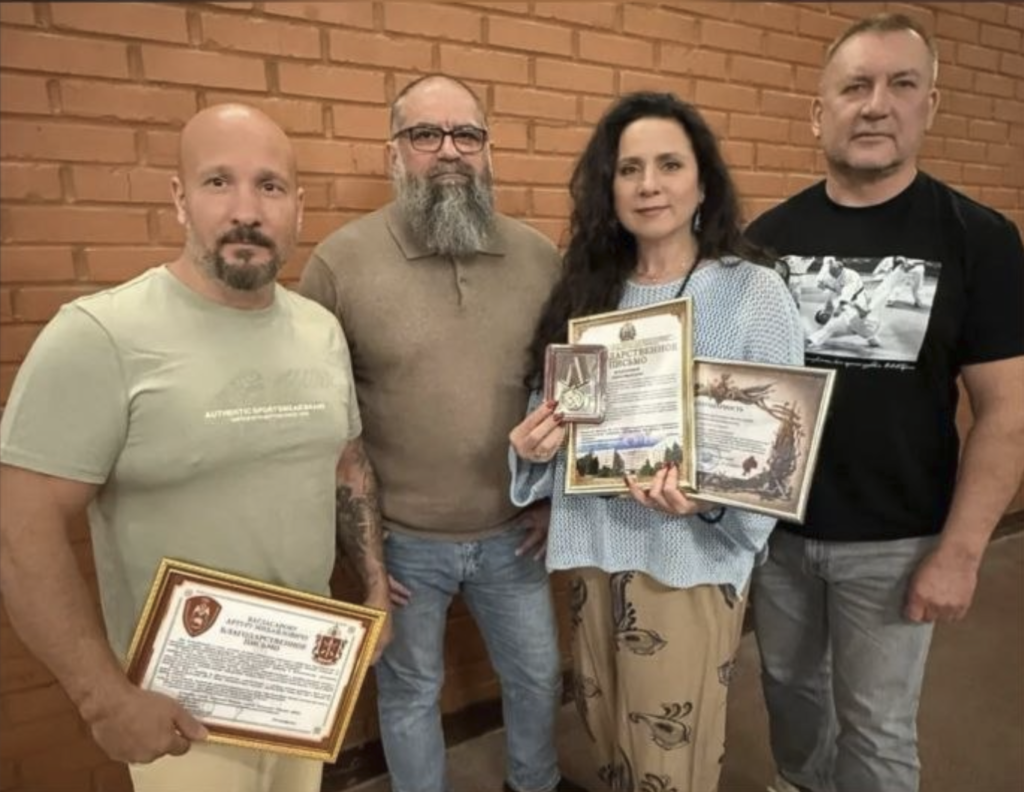 МЫ В ГОСТЯХ У НАШИХ ДРУЗЕЙ И ПАРТНЁРОВ, ПРЕДСТАВИТЕЛЕЙ ИЗВЕСТНОЙ ЦИРКОВОЙ ДИНАСТИИ БАГДАСАРОВЫХ, КАРИНЫ И АРТУРА.